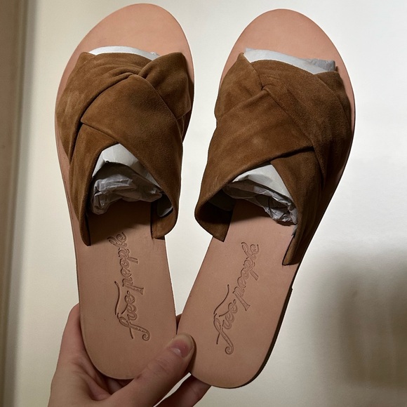 NWT Free People Rio Vista Suede Flats Slide Sandals - Picture 8 of 8